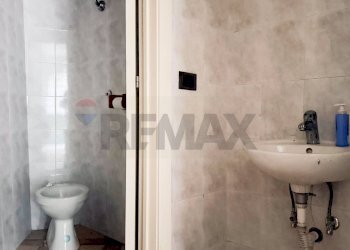 Bagno - Negozio Piazza Roma
 
13, Camerano - foto 14