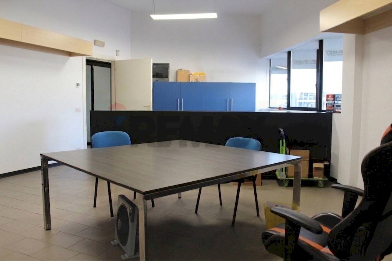 Sala da pranzo - Commercial Premises via moroni, Ponteranica - photo 1