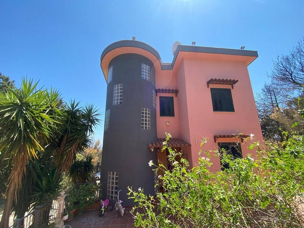 Foto 1 - Villa Stradale Bellolampo
 
4700, Palermo - photo 1