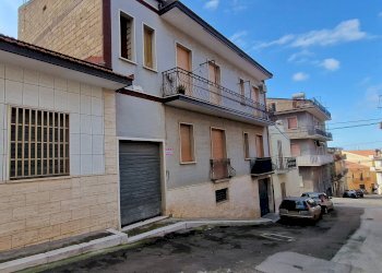 Foto 3 - Stabile - Palazzo Via Quintiliano
 
15, San Nicandro Garganico - foto 3