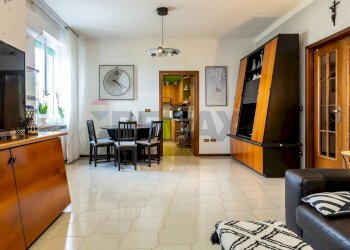 Sala da pranzo - Independent house Frazione Frescarolo
 
76, Busseto - photo 13