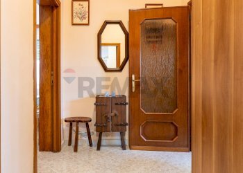 Hall / corridoio - Independent house Frazione Frescarolo
 
76, Busseto - photo 29