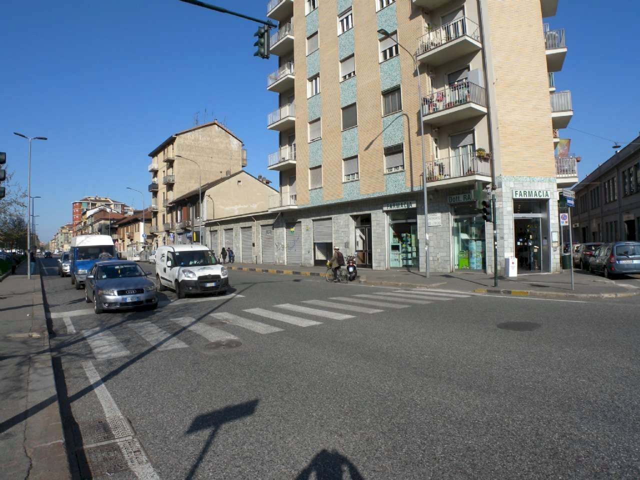 DSCN1396 - Negozio Via Cigna
 
118, Torino - foto 1