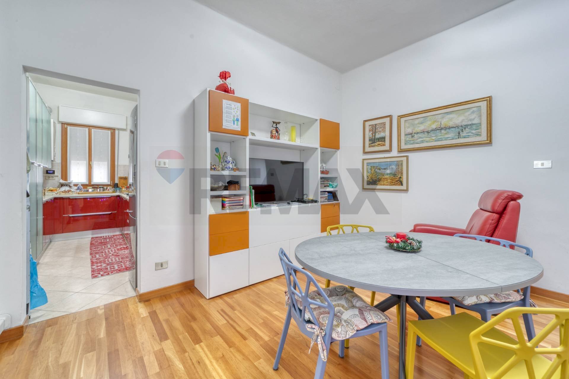Sala da pranzo - Casa indipendente Via Ugo Bassi
 
24, Venezia - foto 3
