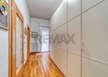 Hall / corridoio - Casa indipendente Via Ugo Bassi
 
24, Venezia - foto 7