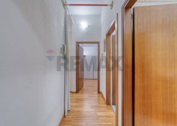 Hall / corridoio - Casa indipendente Via Ugo Bassi
 
24, Venezia - foto 8