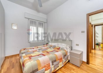 Camera / camera da letto - Casa indipendente Via Ugo Bassi
 
24, Venezia - foto 15