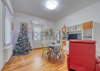 Sala da pranzo - Casa indipendente Via Ugo Bassi
 
24, Venezia - foto 16