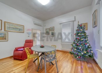 Sala da pranzo - Casa indipendente Via Ugo Bassi
 
24, Venezia - foto 18