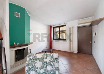 Soggiorno - Two-room apartment via Nazario Sauro
 
160, Brugherio - photo 7