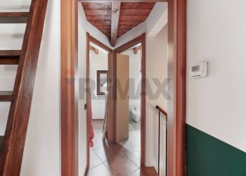Hall / corridoio - Two-room apartment via Nazario Sauro
 
160, Brugherio - photo 11