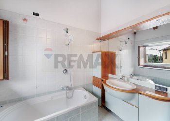 Bagno - Two-room apartment via Nazario Sauro
 
160, Brugherio - photo 15