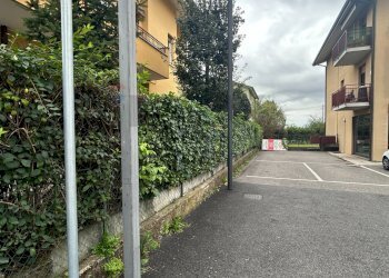 Edificio all\'aperto - Locale Commerciale Merate - foto 4