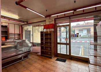 Parcheggio - Locale Commerciale Merate - foto 10