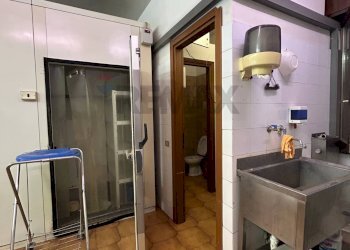 Cucina - Locale Commerciale Merate - foto 12