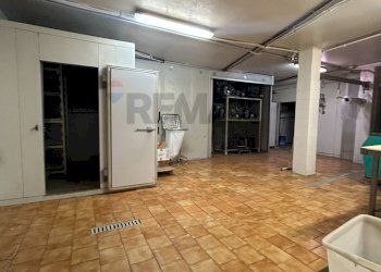 Parcheggio - Locale Commerciale Merate - foto 16