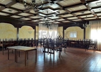 Palestra - Locale Commerciale Via Roma
32 e 34, Fregona - foto 1