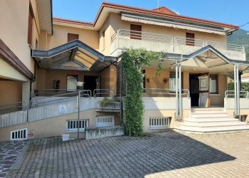 Casa all\'aperto - Locale Commerciale Via Roma
32 e 34, Fregona - foto 5