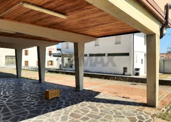 Terrazza - Locale Commerciale Via Roma
32 e 34, Fregona - foto 8