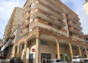 Edificio all\'aperto - Locale Commerciale via Sac.G.di Giacomo
 
12/14, Ragusa - foto 1