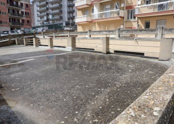 Edificio all\'aperto - Laboratory via Taormina, Ragusa - photo 3