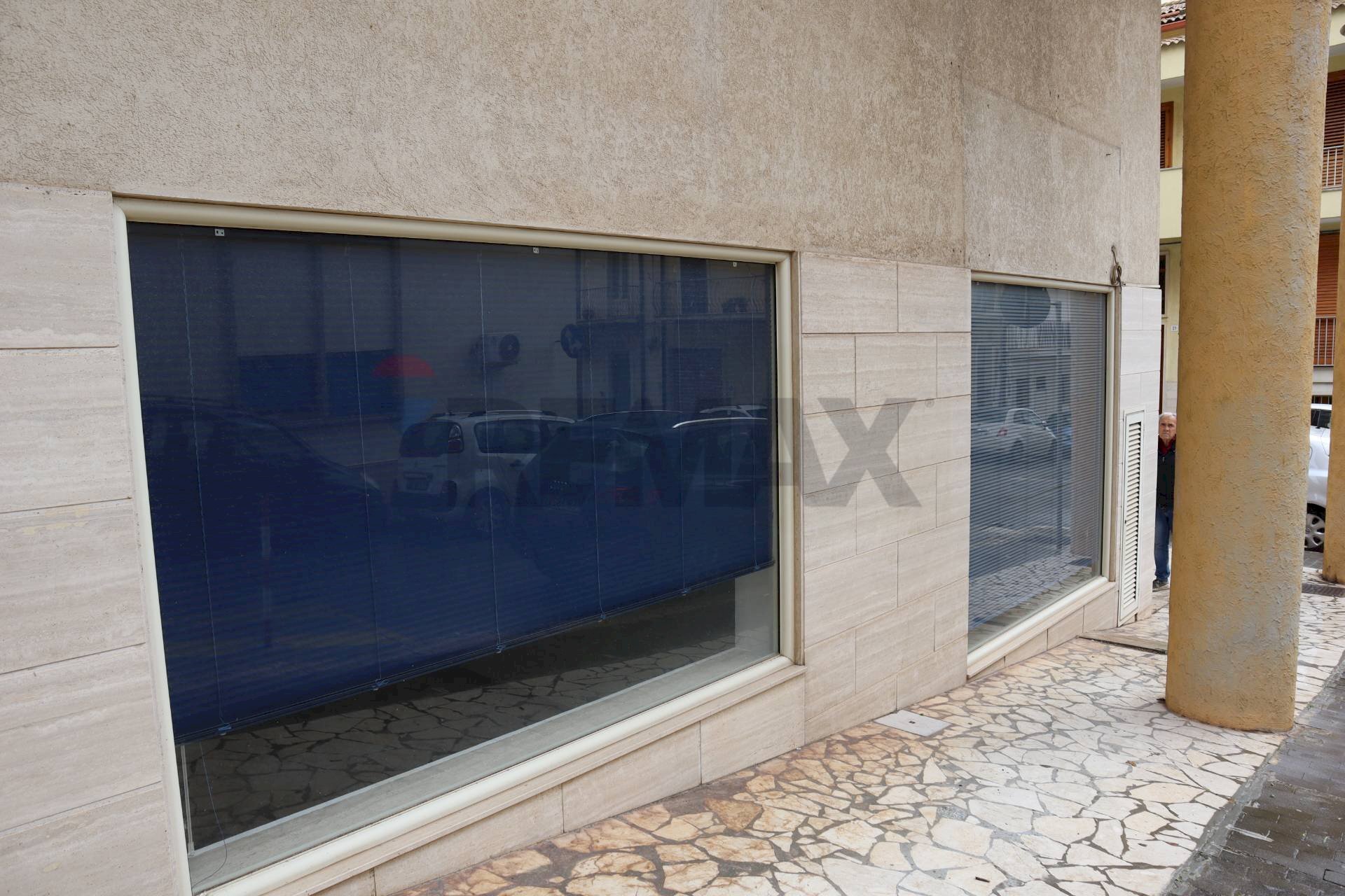 Terrazza - Commercial Premises via Sac.Giov. di Giacomo
12/14, Ragusa - photo 2