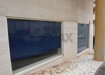 Terrazza - Commercial Premises via Sac.Giov. di Giacomo
 
12/14, Ragusa - photo 2