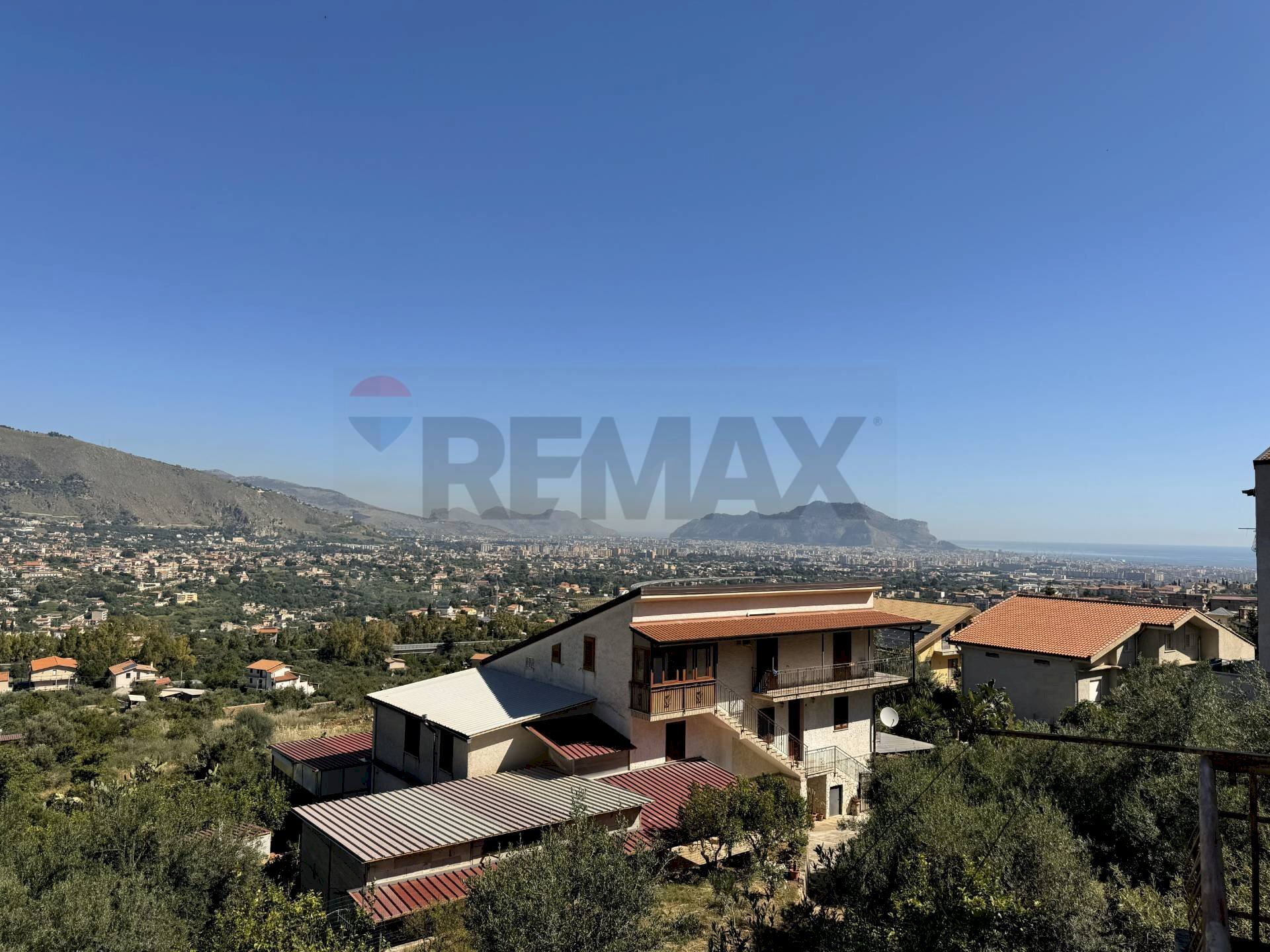 Edificio all\'aperto - Semi-detached house VIA ALTOFONTE VILLACIAMBRA
 
24, Monreale - photo 1