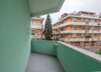 Balcone - Monolocale Via Lazio
 
63, Montesilvano - foto 8