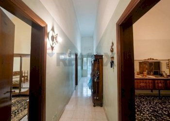 Hall / corridoio - Casa indipendente Trepuzzi - foto 2