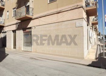 Edificio all\'aperto - Magazzino Via Orti
 
145, Trapani - foto 8