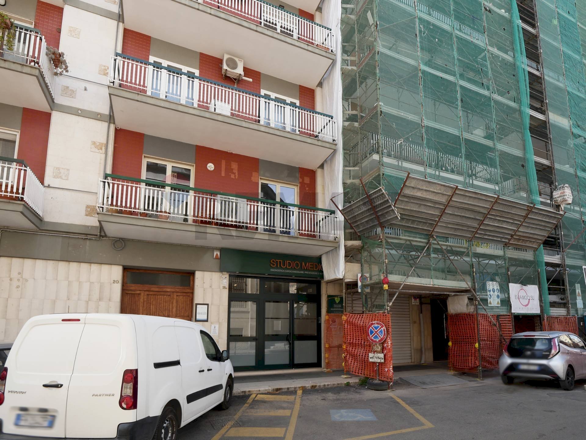 Edificio all\'aperto - Appartamento Pappalettere
 
20, Barletta - foto 2