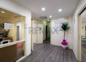 Ricezione / Lobby - Locale Commerciale Pappalettere
 
20, Barletta - foto 1