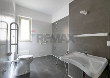 Bagno - Locale Commerciale Pappalettere
 
20, Barletta - foto 19