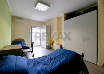 Camera / camera da letto - Locale Commerciale Pappalettere
 
20, Barletta - foto 21