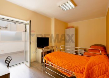 Camera / camera da letto - Locale Commerciale Pappalettere
 
20, Barletta - foto 22