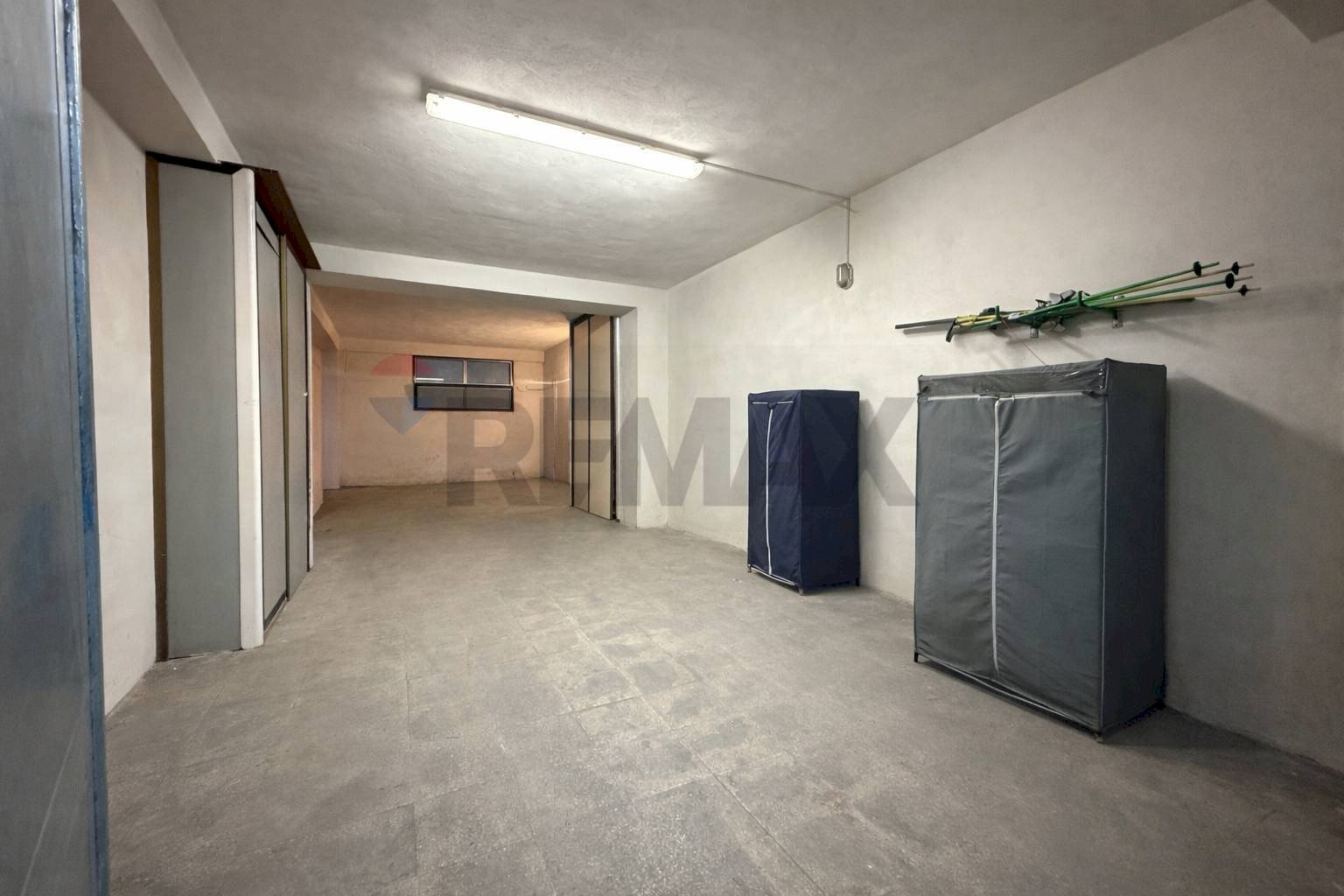 Hall / corridoio - Box Via dei Caduti in Russia
 
16, Martina Franca - foto 1