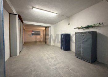 Hall / corridoio - Box Via dei Caduti in Russia
 
16, Martina Franca - foto 1