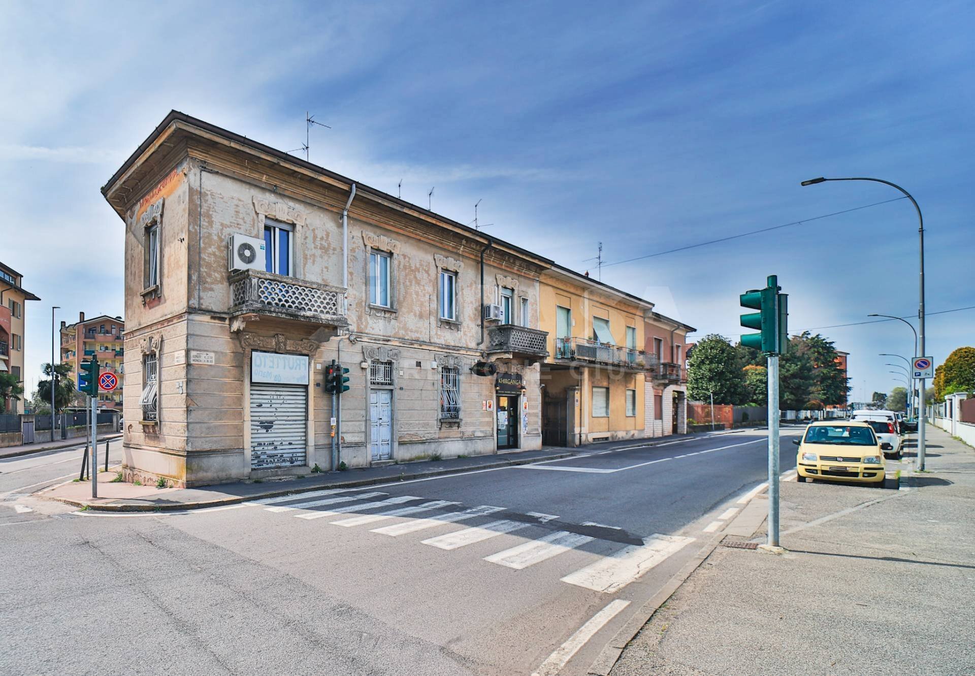 Foto 1 - Negozio Caponago - foto 1