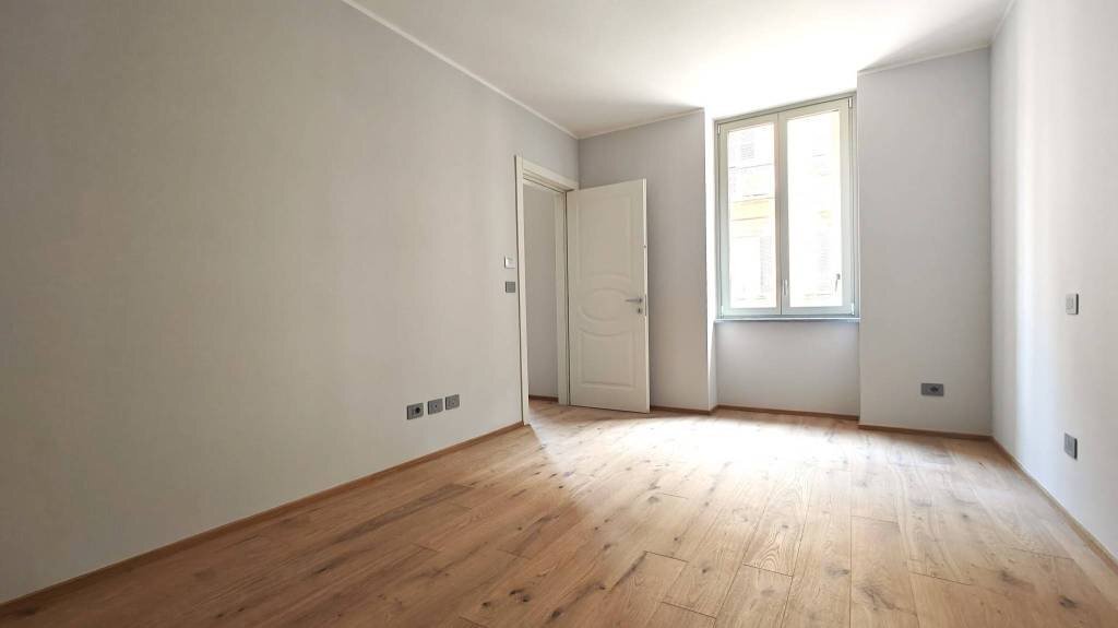 Camera da letto - Bilocale via Madama Cristina, 65, Torino (zona San Salvario) - foto 3