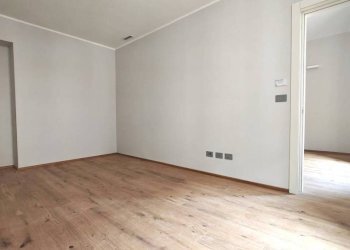 Camera da letto - Two-room apartment via Madama Cristina, 65, Torino (neighborhood San Salvario) - photo 4