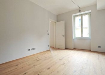 Camera da letto - Bilocale via Madama Cristina, 65, Torino (zona San Salvario) - foto 3