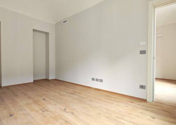 Camera da letto - Two-room apartment via Madama Cristina, 65, Torino (neighborhood San Salvario) - photo 4