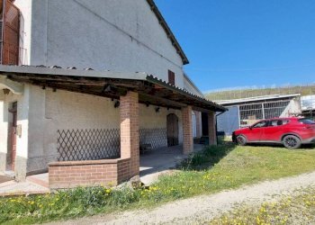 Facciata - Rustico strada Provinciale del Turchino, Nizza Monferrato - foto 4