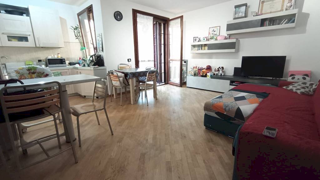 Salone - Three-room apartment Crevalcore - photo 3