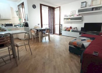 Salone - Three-room apartment Crevalcore - photo 3