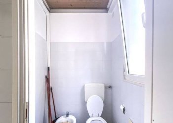 Bagno - Ufficio via Emilia Levante, Bologna (zona Mazzini) - foto 4