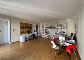 Salone - Three-room apartment via Vittorio Emanuele II, 32, Chieri - photo 4