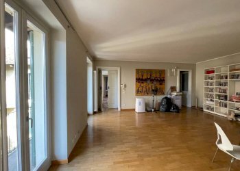 Salone - Three-room apartment via Vittorio Emanuele II, 32, Chieri - photo 6