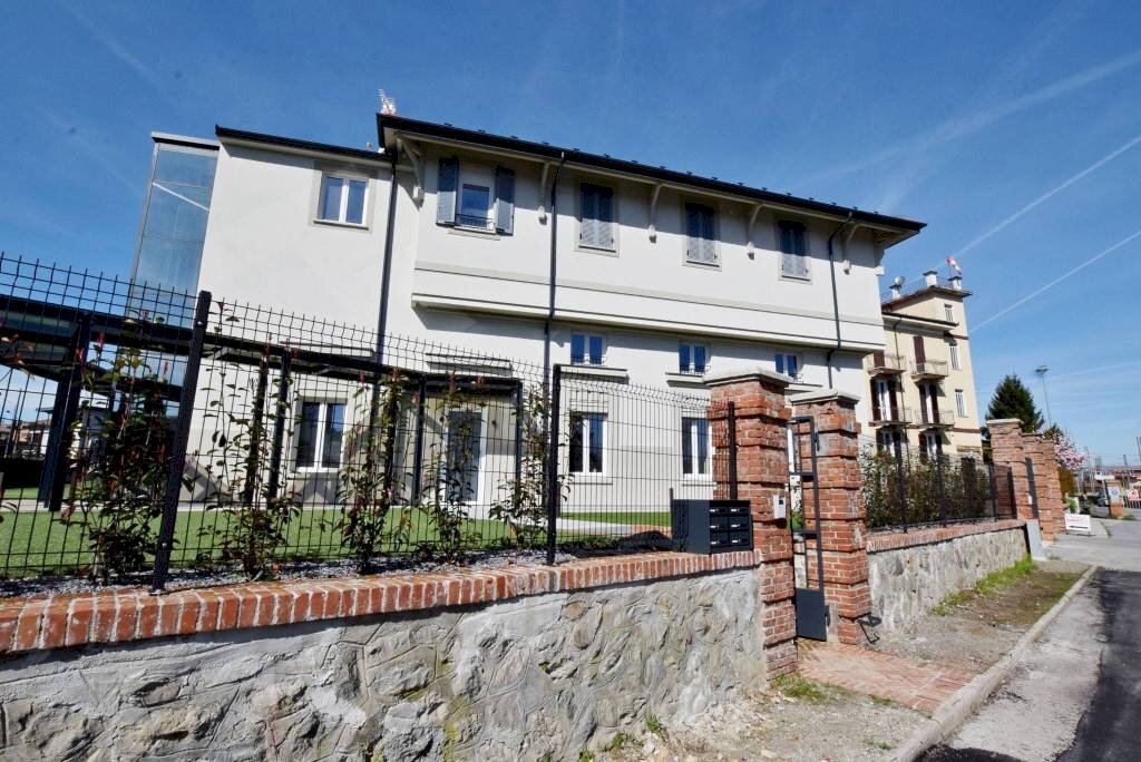 Facciata - Three-room apartment via Saluzzo, 3, Mondovì - photo 1